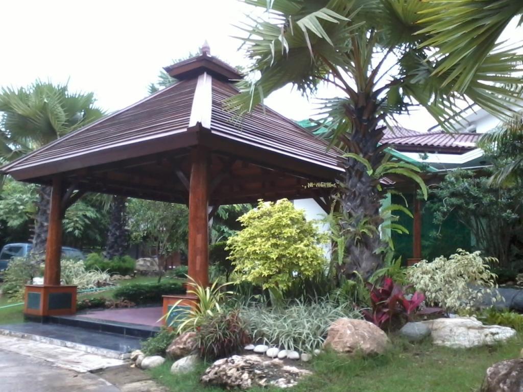 Palm Spring Resort Yangon Exterior photo